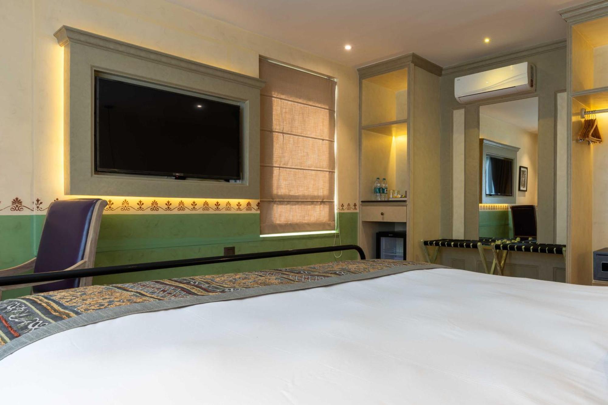 Seto Ghar Hotel Kathmandu Exterior photo